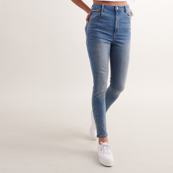 Extreme High Rise Jegging/Jean - Picture 1 of 3